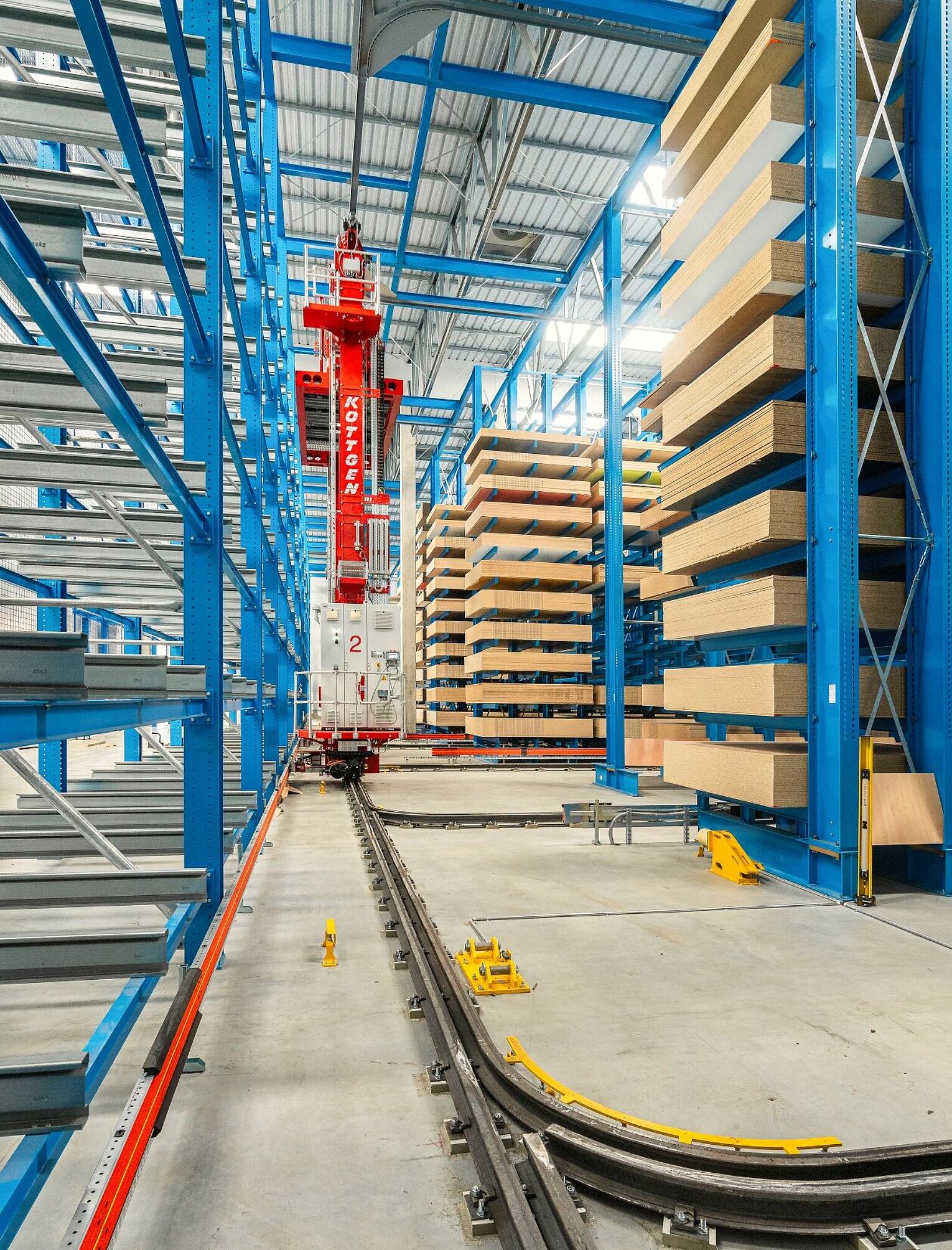 [Translate "Hungary"] Cantilever racking timber trade
