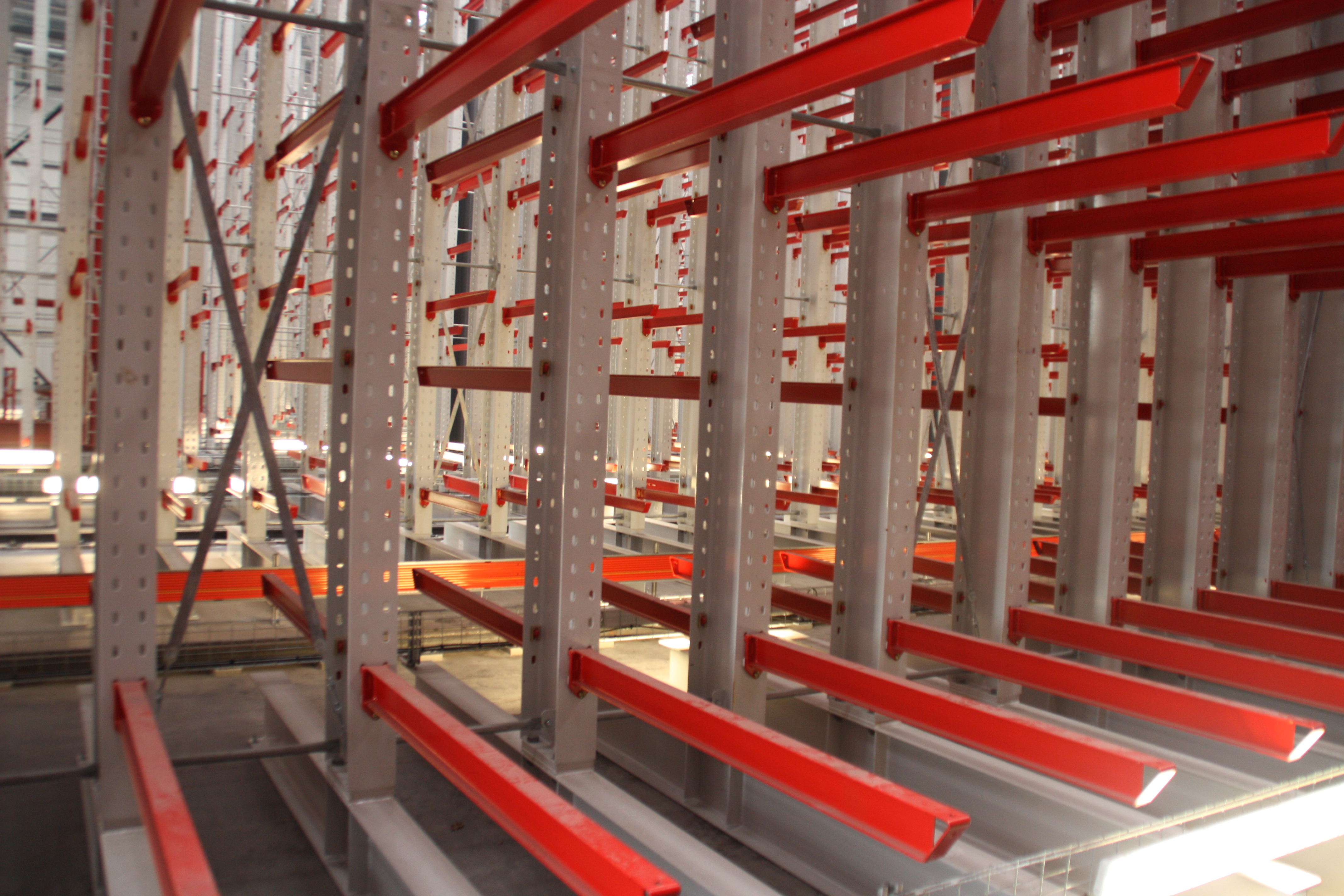 [Translate "Hungary"] Cantilever racking system